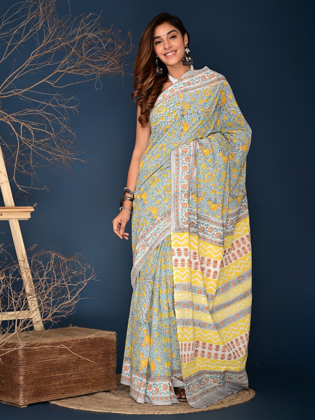 

KIAARON Ethnic Motifs Pure Cotton Block Print Saree, Green