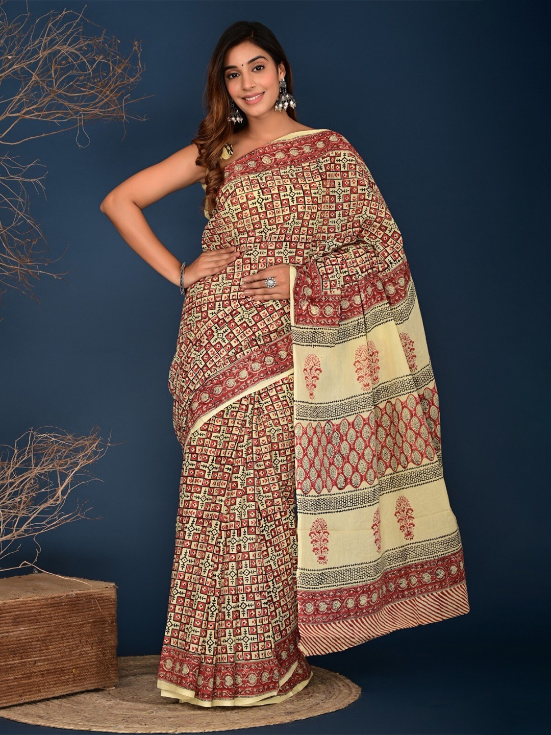 

KIAARON Ethnic Motifs Block Print Saree, Brown