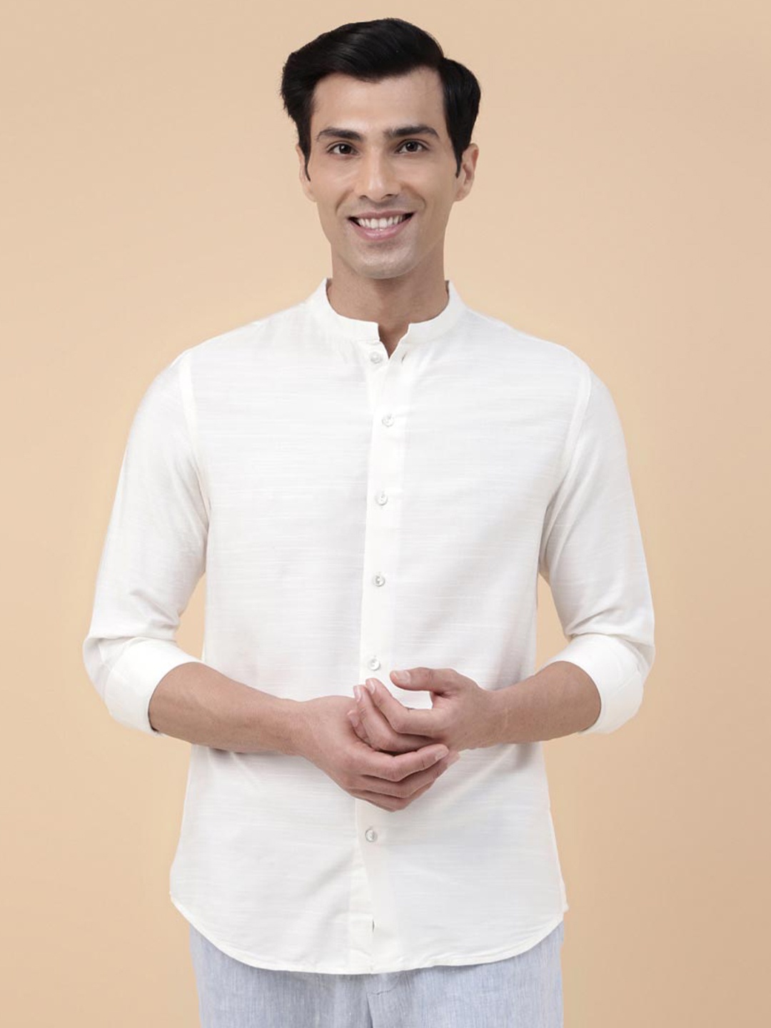 

Fabindia Slim Fit Opaque Casual Shirt, Off white