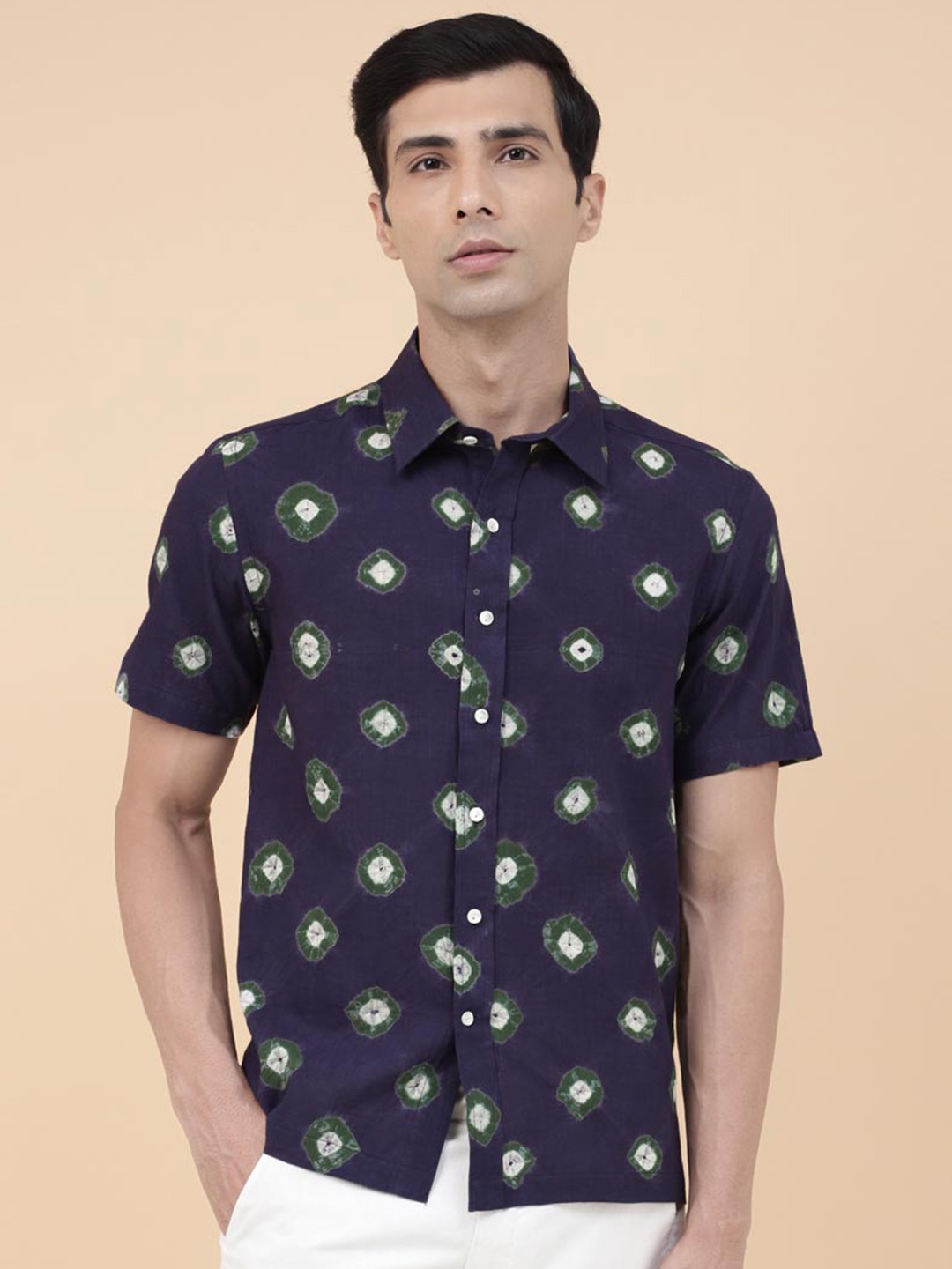 

Fabindia Opaque Bandhani Printed Cotton Casual Shirt, Purple