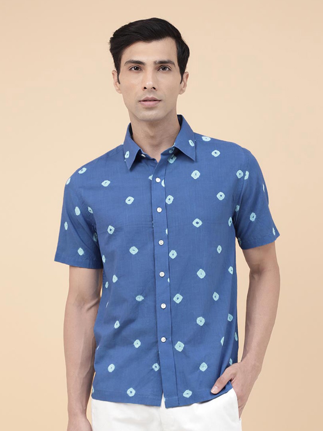 

Fabindia Opaque Bandhani Printed Cotton Casual Shirt, Blue