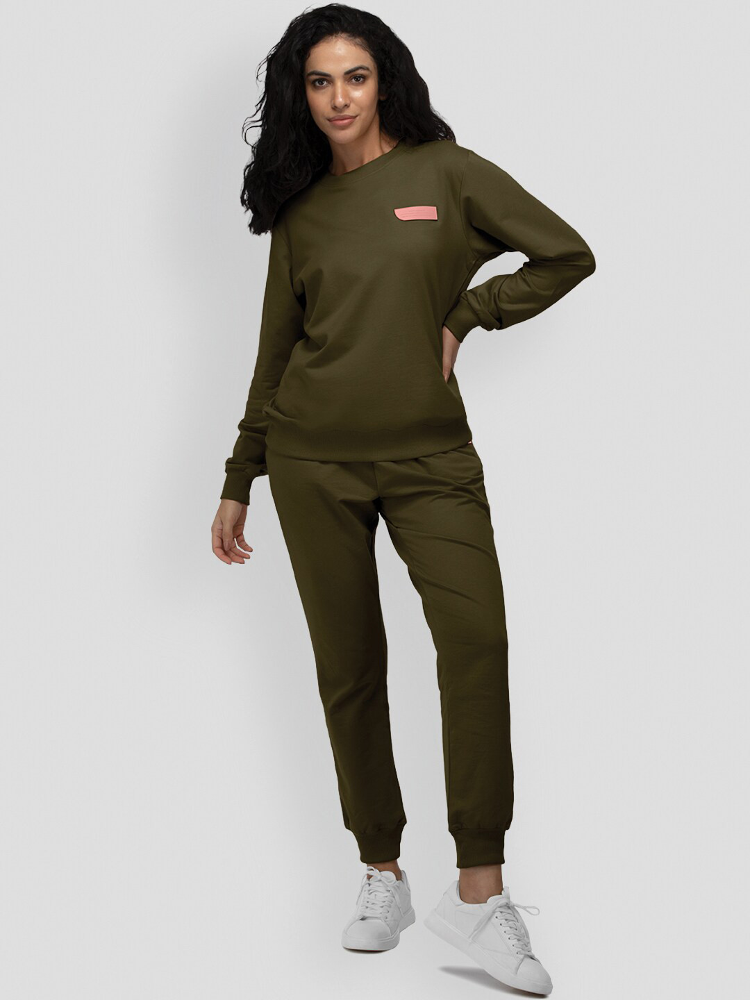 

PANGOLIN Round Neck Pullover Sweatshirt, Olive