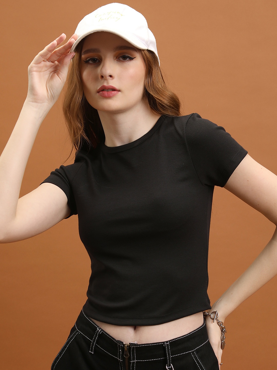 

Tokyo Talkies Black Round Neck Fitted Crop Top