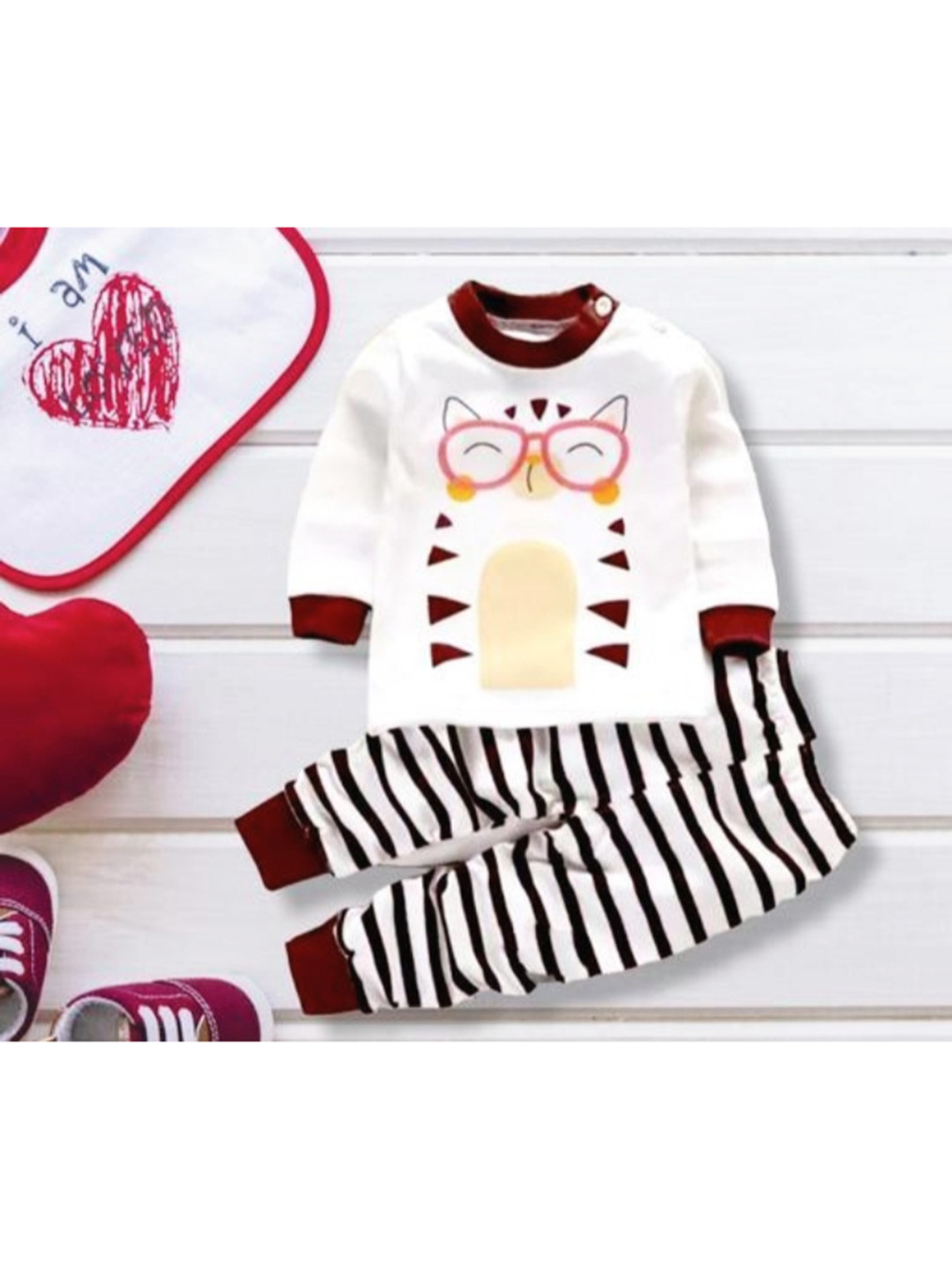 

BAESD Boys Printed T-shirt With Trousers, White