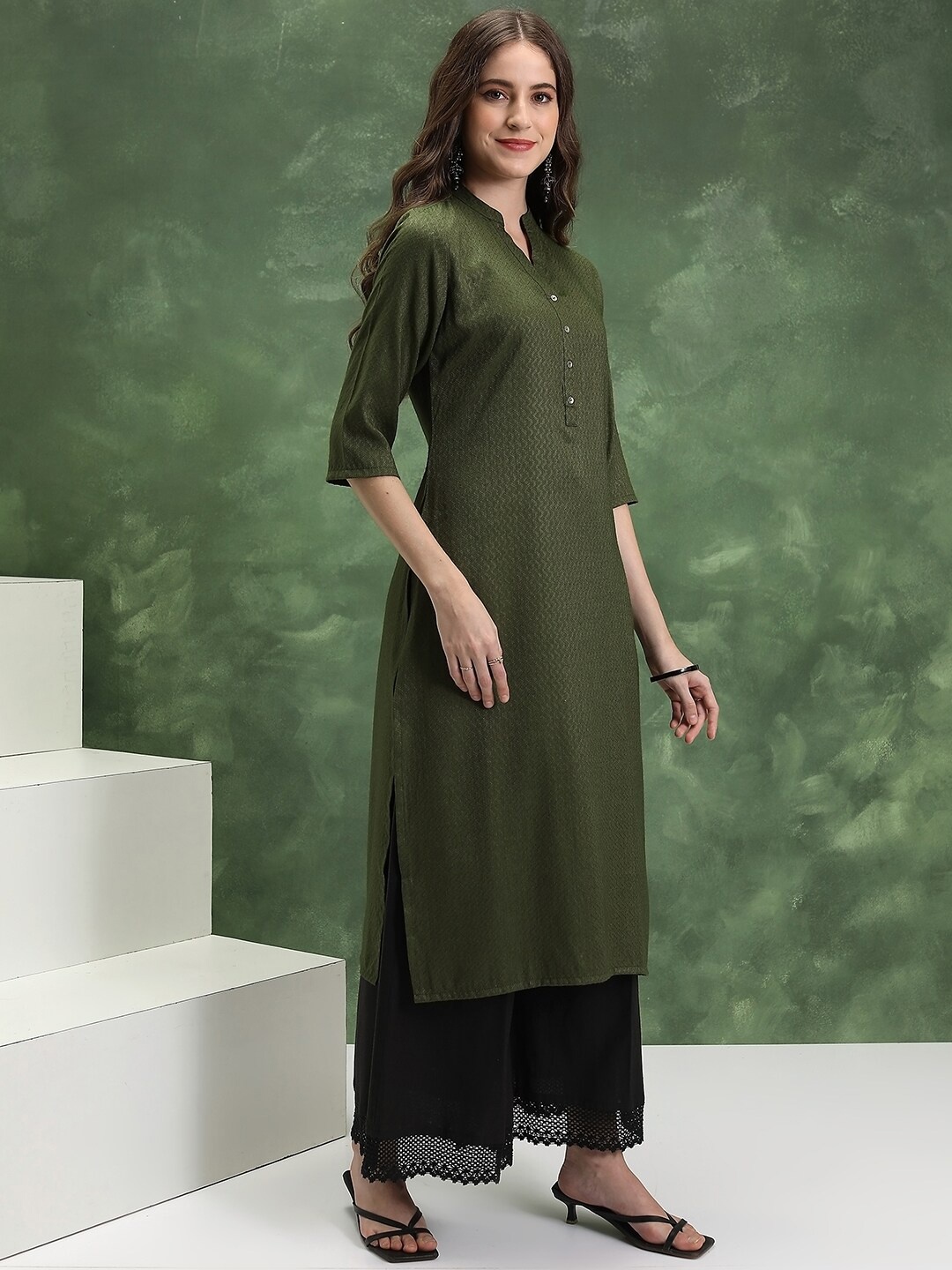 

Vishudh Striped Mandarin Collar Long Sleeves Kurta, Blue
