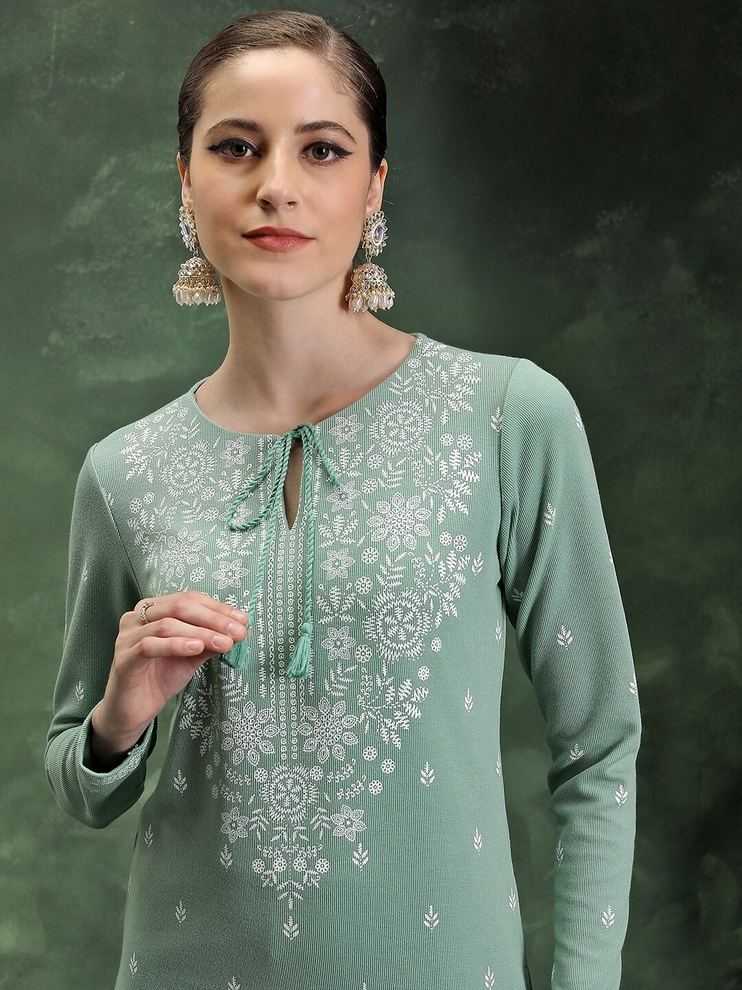 

Vishudh Green Floral Woven Design Thread Work Tie-Up Neck Straight Kurta