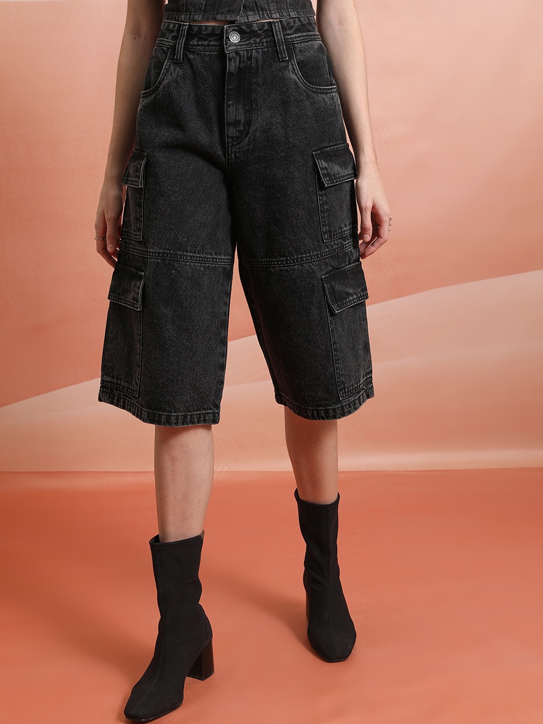 

Tokyo Talkies Women Black Cotton Cargo Shorts