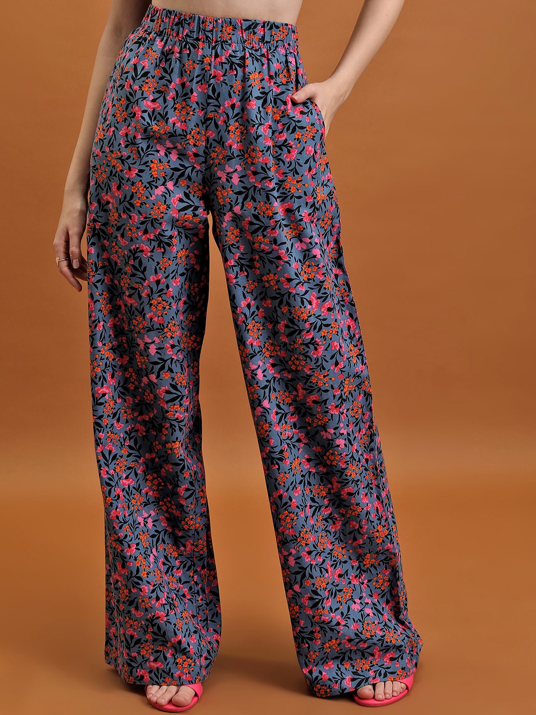 

Tokyo Talkies Women Blue Floral Printed High-Rise Cotton Trousers