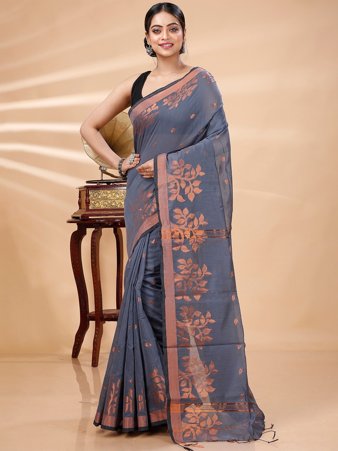 

DipDiya Floral Woven Design Zari Taant Saree, Grey