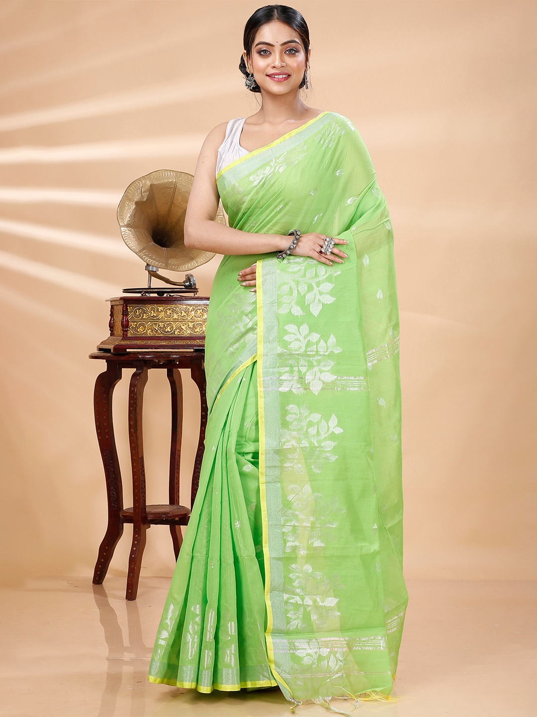 

DipDiya Floral Woven Design Zari Taant Saree, Green