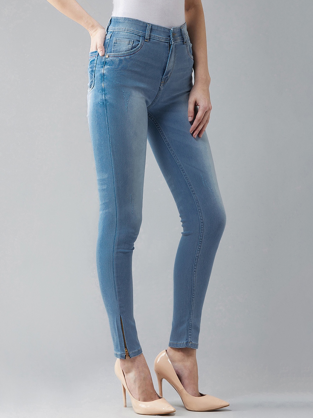 

The Roadster Lifestyle Co. Women Blue Skinny Fit Clean Look Heavy Fade Stretchable Jeans