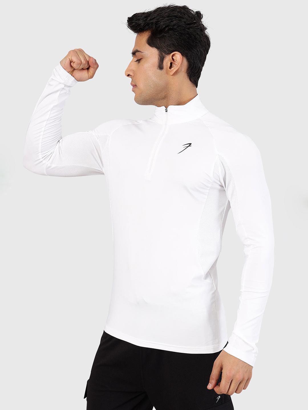 

FUAARK High Neck Moisture Wicking Slim Fit T-shirt, White