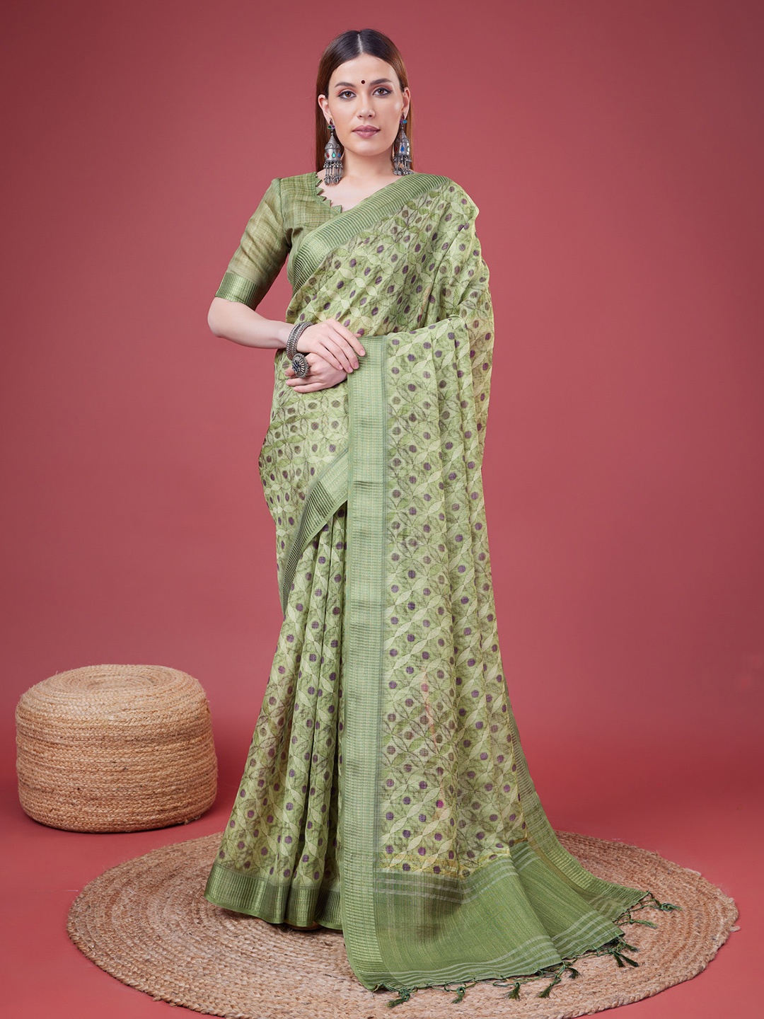 

DOI MOI Ethnic Motifs Printed Saree, Green