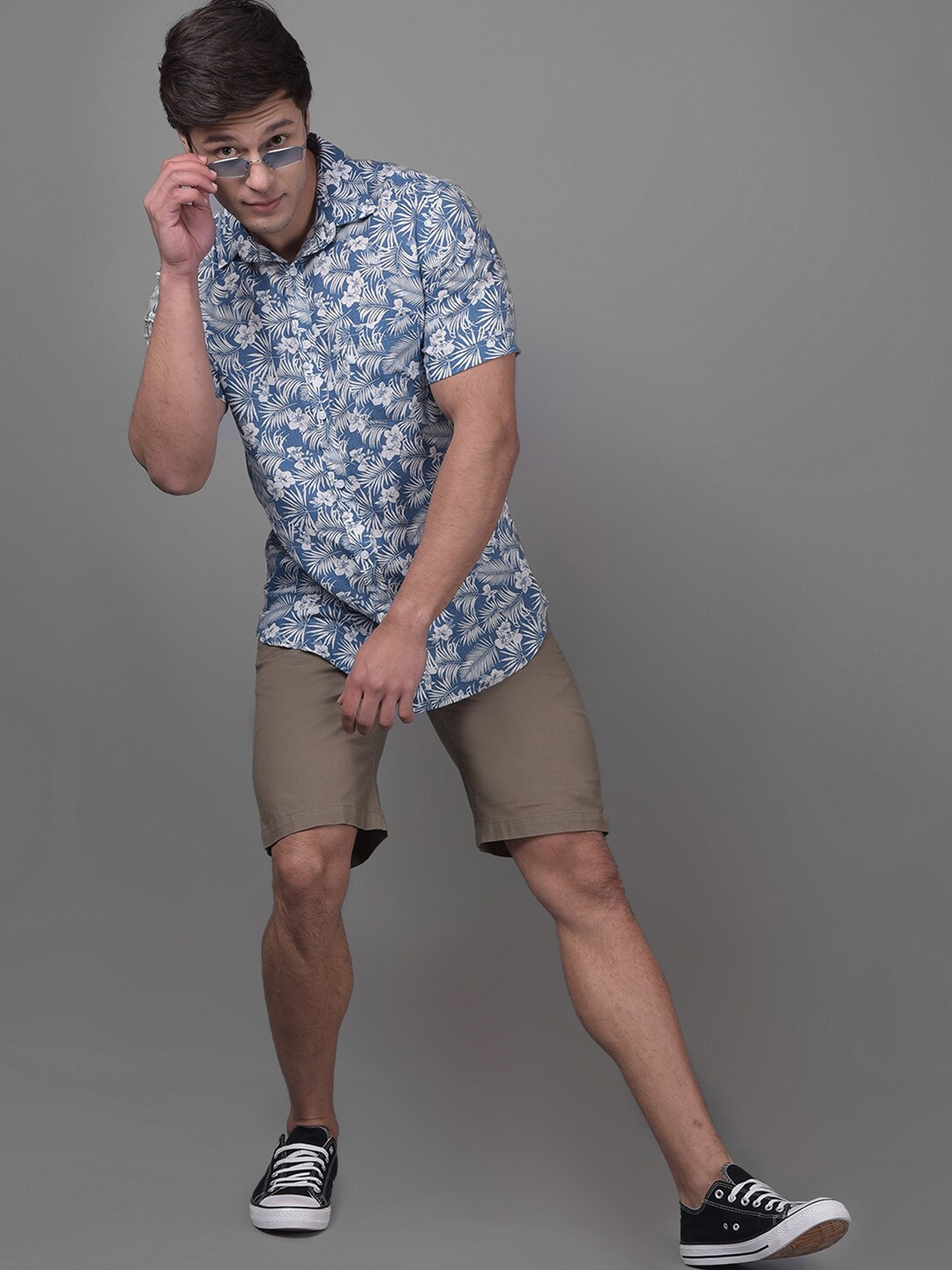 

Crimsoune Club Men Classic Slim Fit Floral Printed Casual Shirt, Blue
