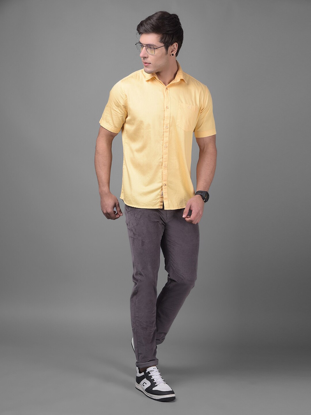 

Crimsoune Club Spread Collar Slim Fit Cotton Casual Shirt, Yellow