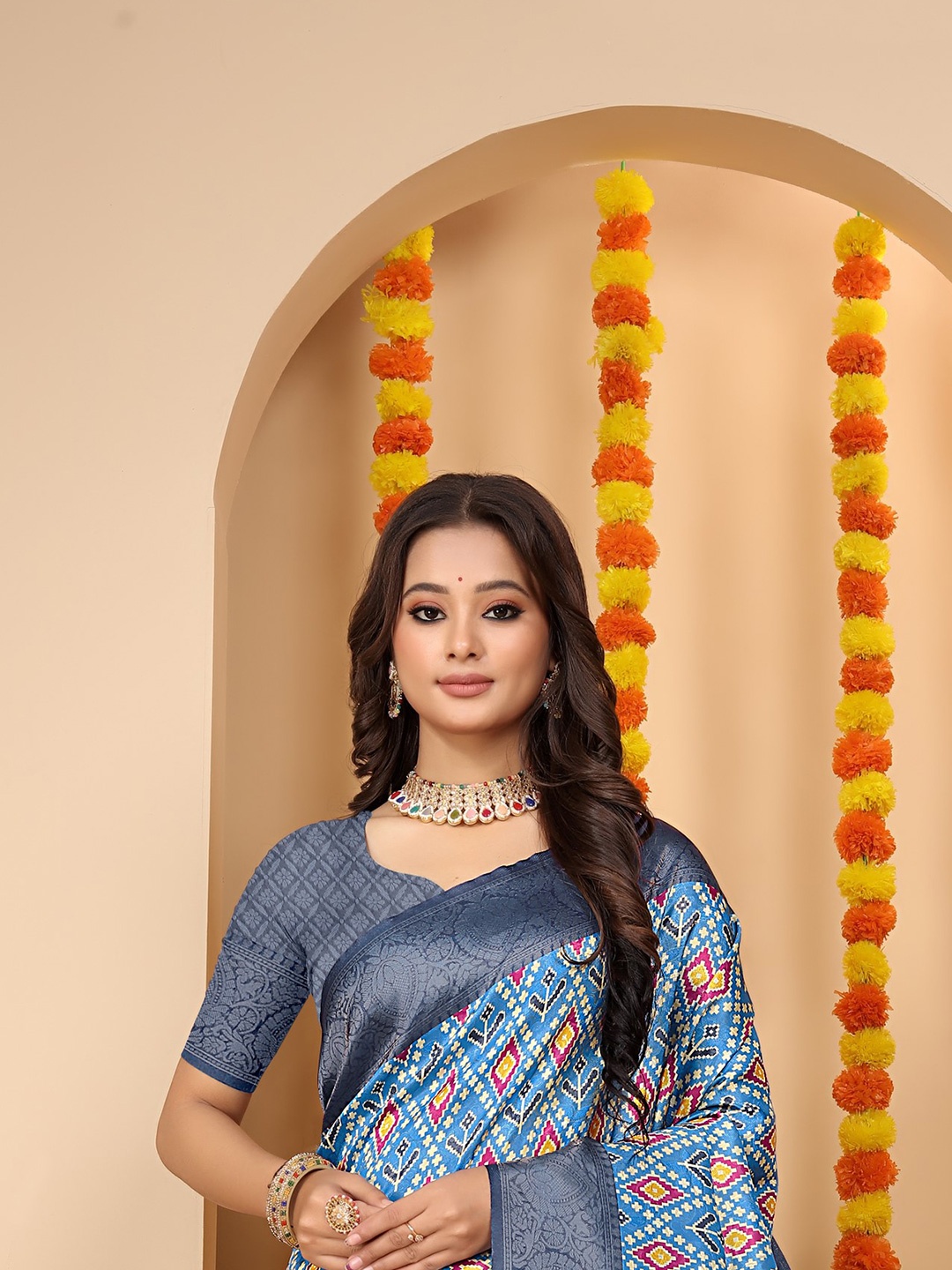 

Pionex Zari Pure Silk Patola Saree, Navy blue