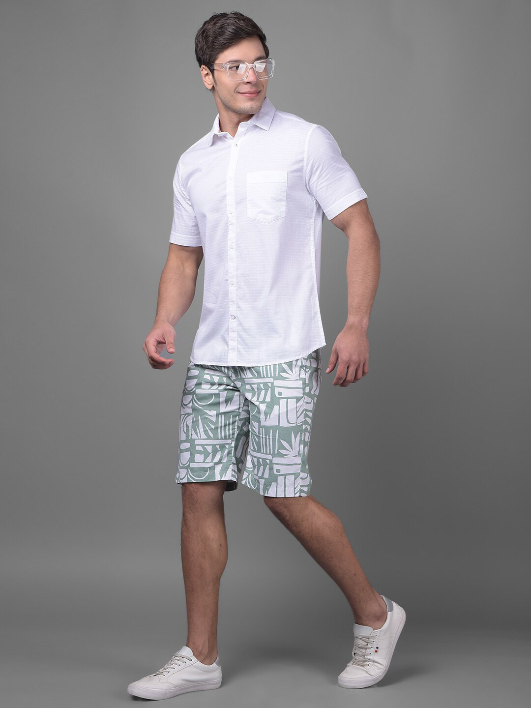 

Crimsoune Club Spread Collar Cotton Slim Fit Curved Casual Shirt, White