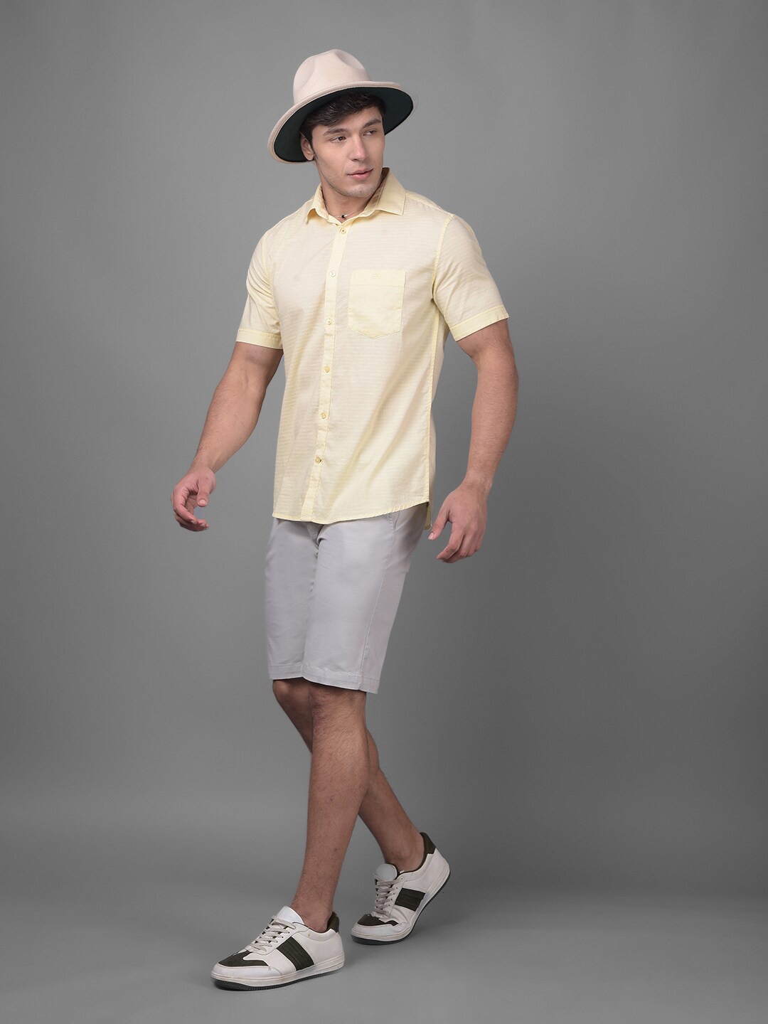 

Crimsoune Club Cotton Spread Collar Slim Fit Curved Casual Shirt, Yellow