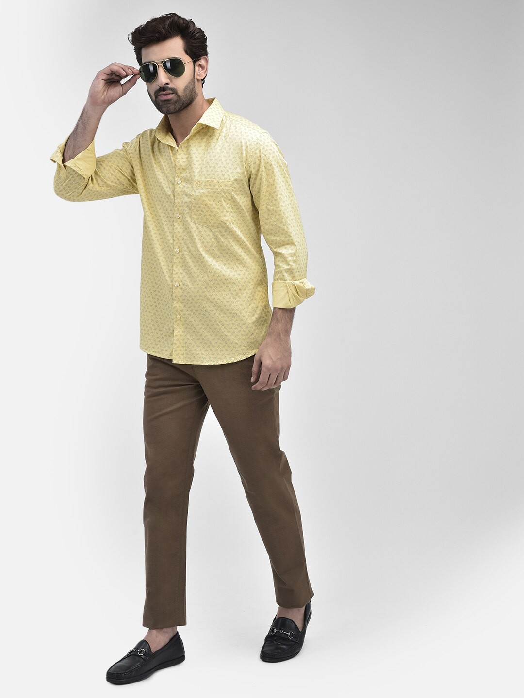 

Crimsoune Club Spread Collar Slim Fit Cotton Casual Shirt, Yellow
