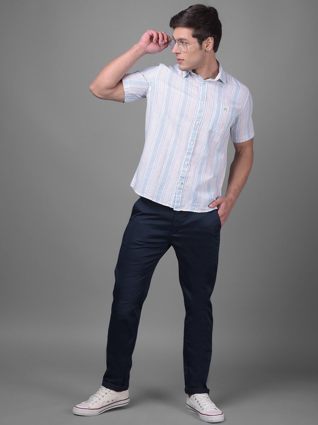 

Crimsoune Club Striped Spread Collar Slim Fit Casual Shirt, White