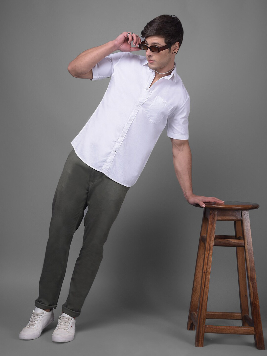 

Crimsoune Club Spread Collar Slim Fit Cotton Casual Shirt, White
