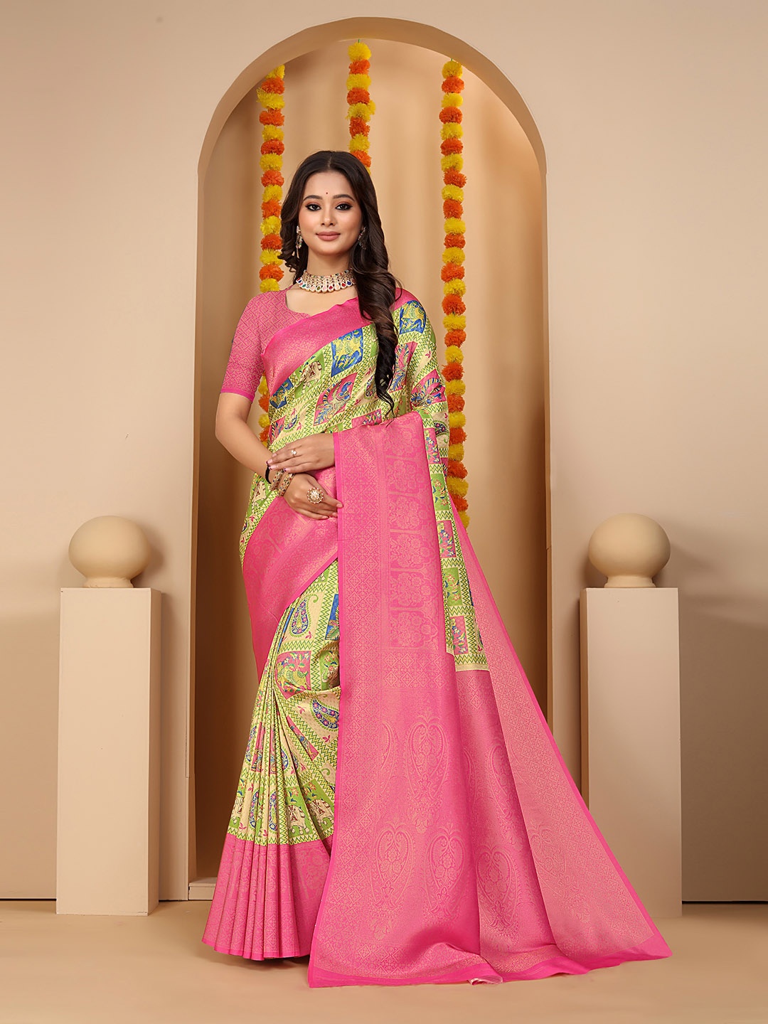 

Pionex Paisley Zari Pure Silk Patola Saree, Pink