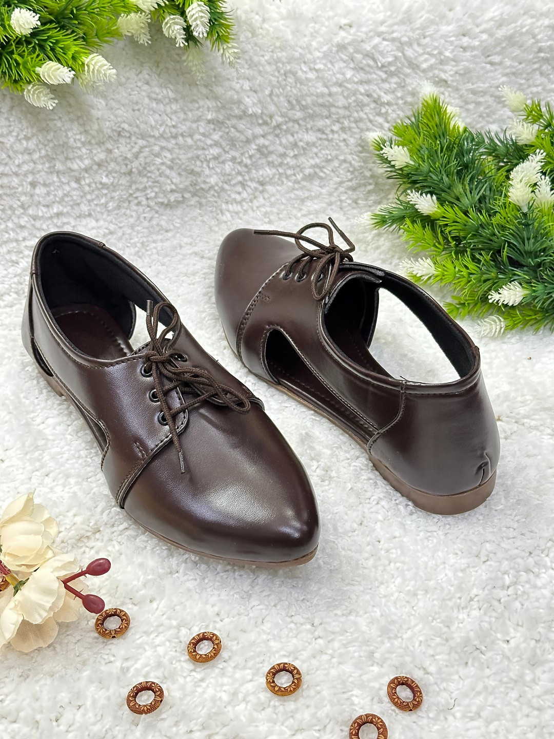 

Kiana House Of Fashion Women Round Toe Derbys, Brown