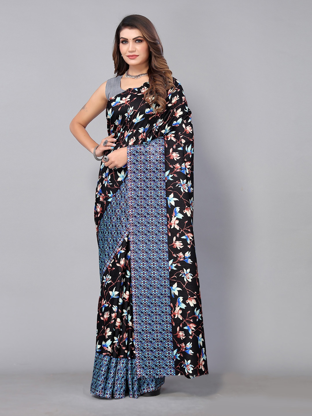 

KALINI Floral Printed Saree, Black