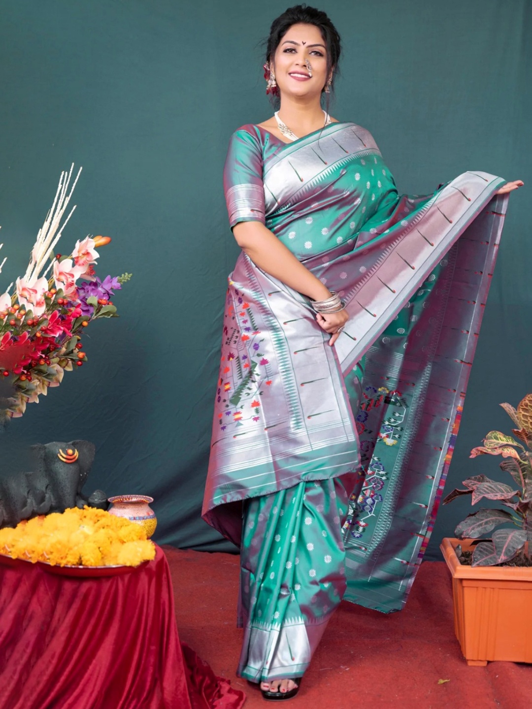 

Glorisa Woven Design Zari Paithani Saree, Blue
