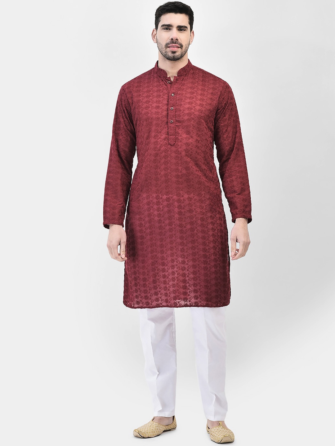 

SG LEMAN Floral Embroidered Mandarin Collar Straight Kurta With Pyjamas, Maroon