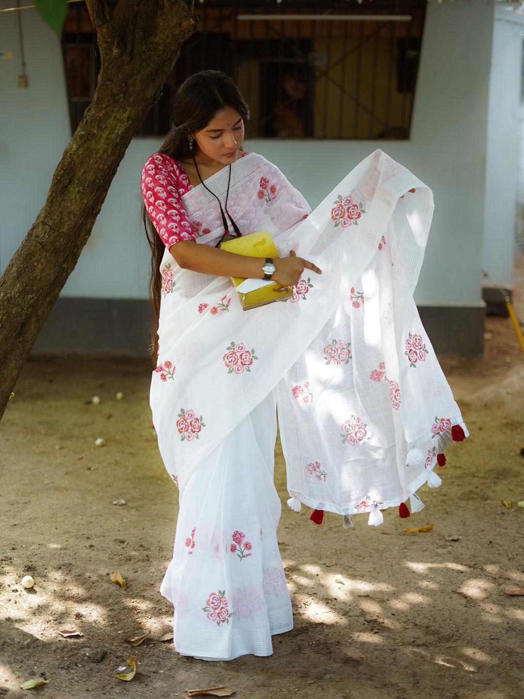 

Mitera White & Red Floral Saree