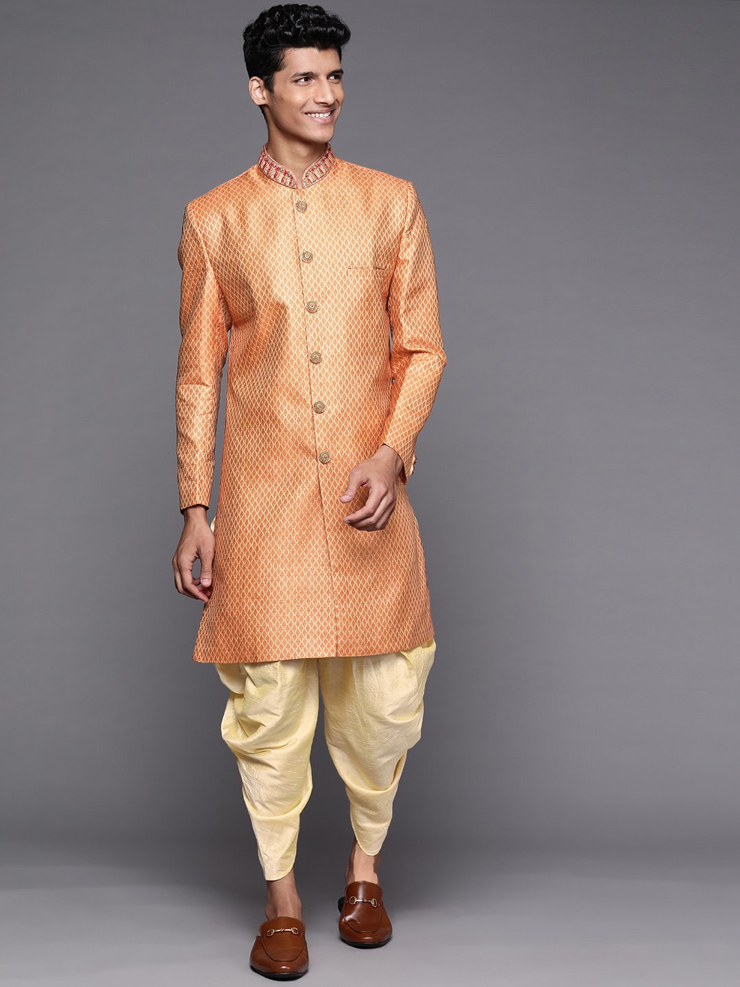 

DEYANN Self Design Mandarin Collar Sherwani Set, Orange
