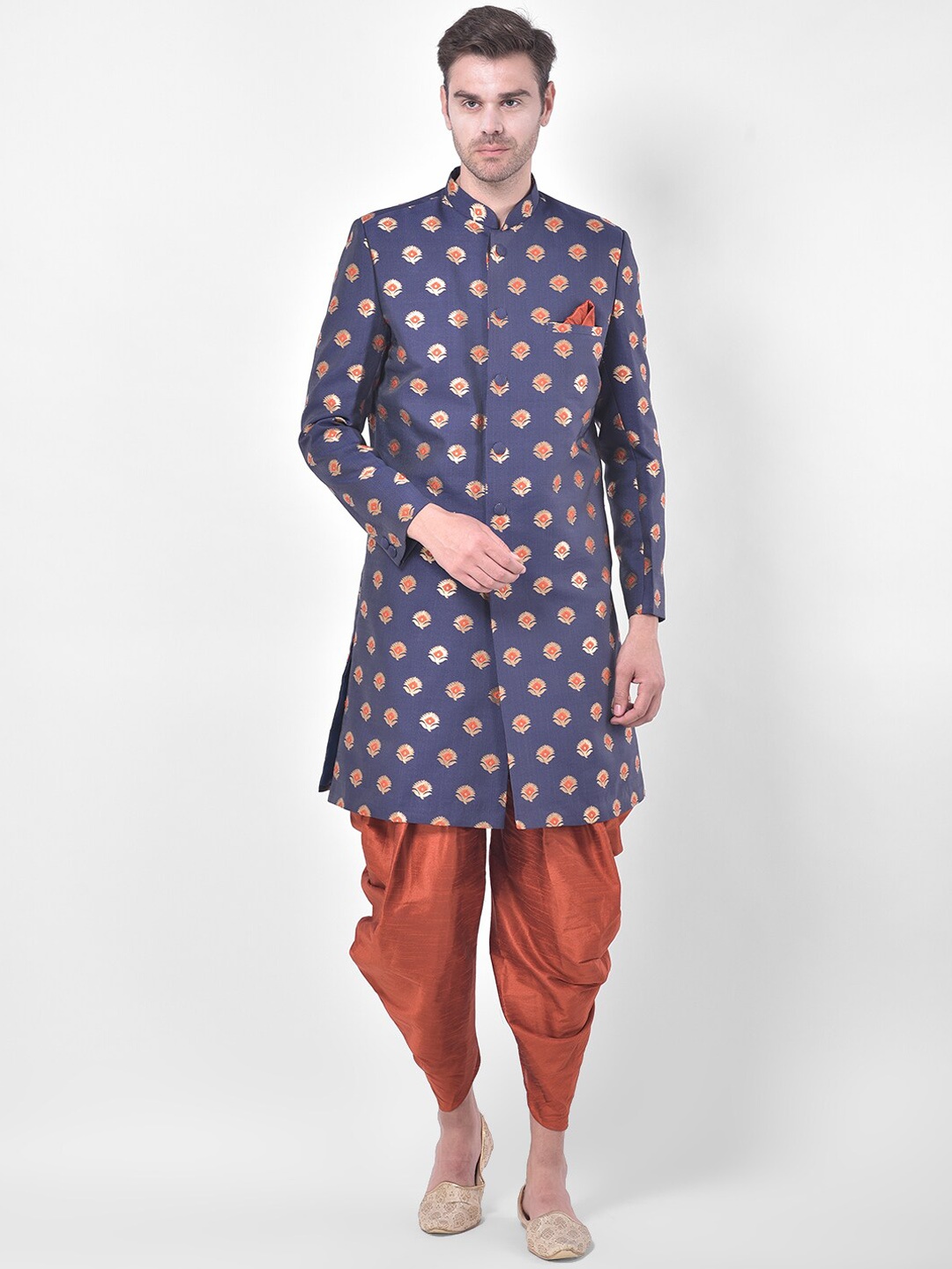 

DEYANN Ethnic Motifs Self Design Mandarin Collar Sherwani Set, Navy blue