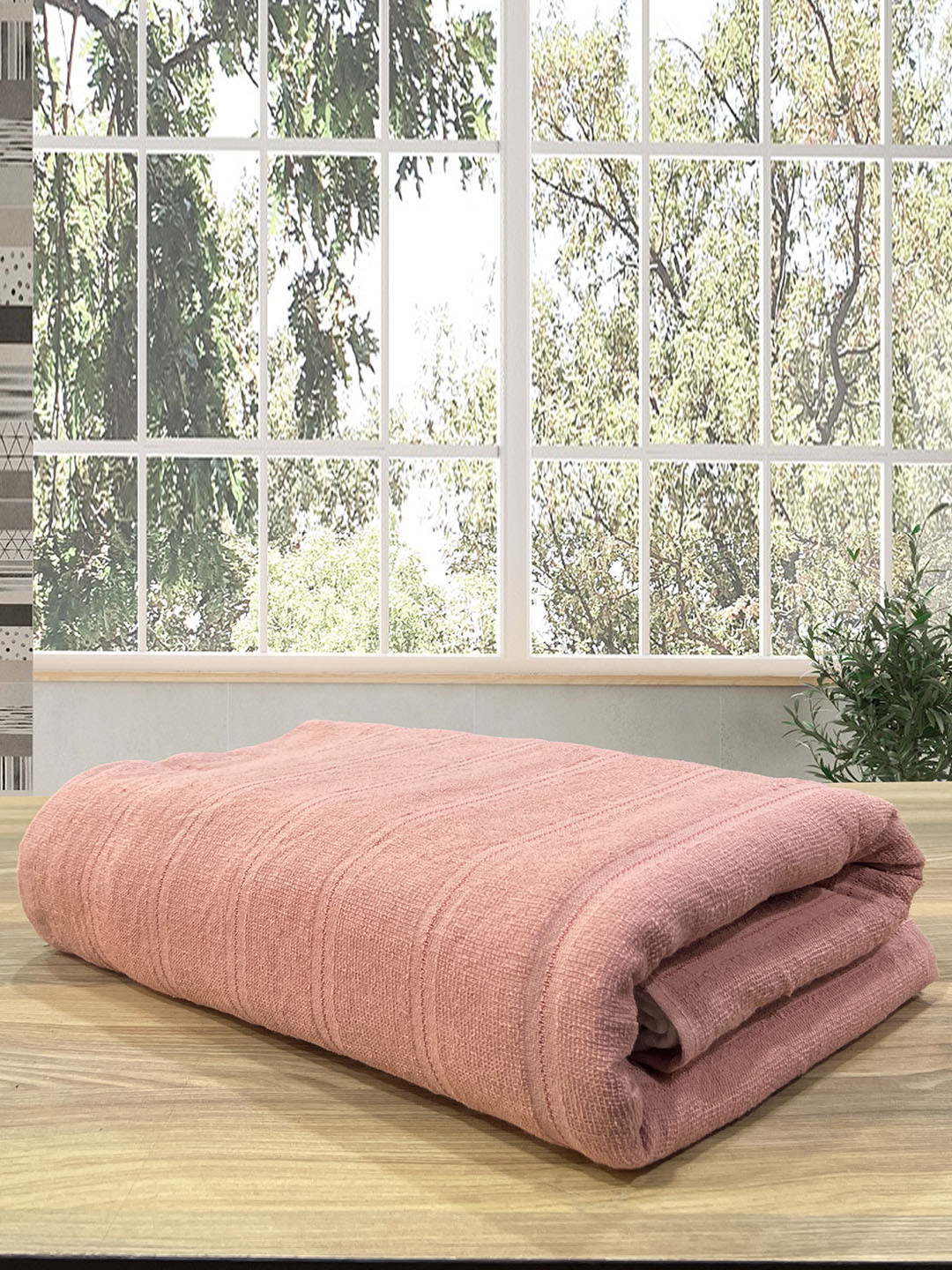 

LABHAM Rose Pink Striped Cotton 250 GSM Bath Towel