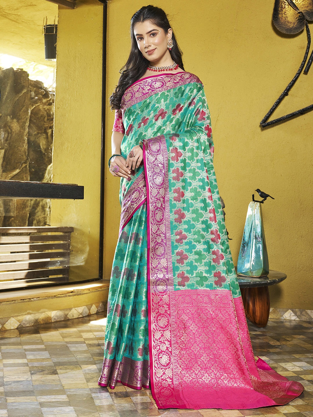 

Mitera Green & Pink Ethnic Motifs Woven Design Zari Art Silk Banarasi Saree