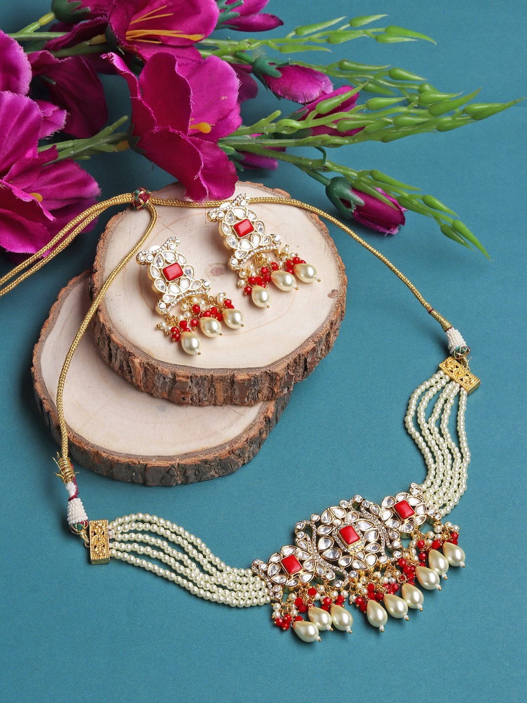 

Runjhun Gold-Plated Kundan-Studded & Beaded Jewellery Set