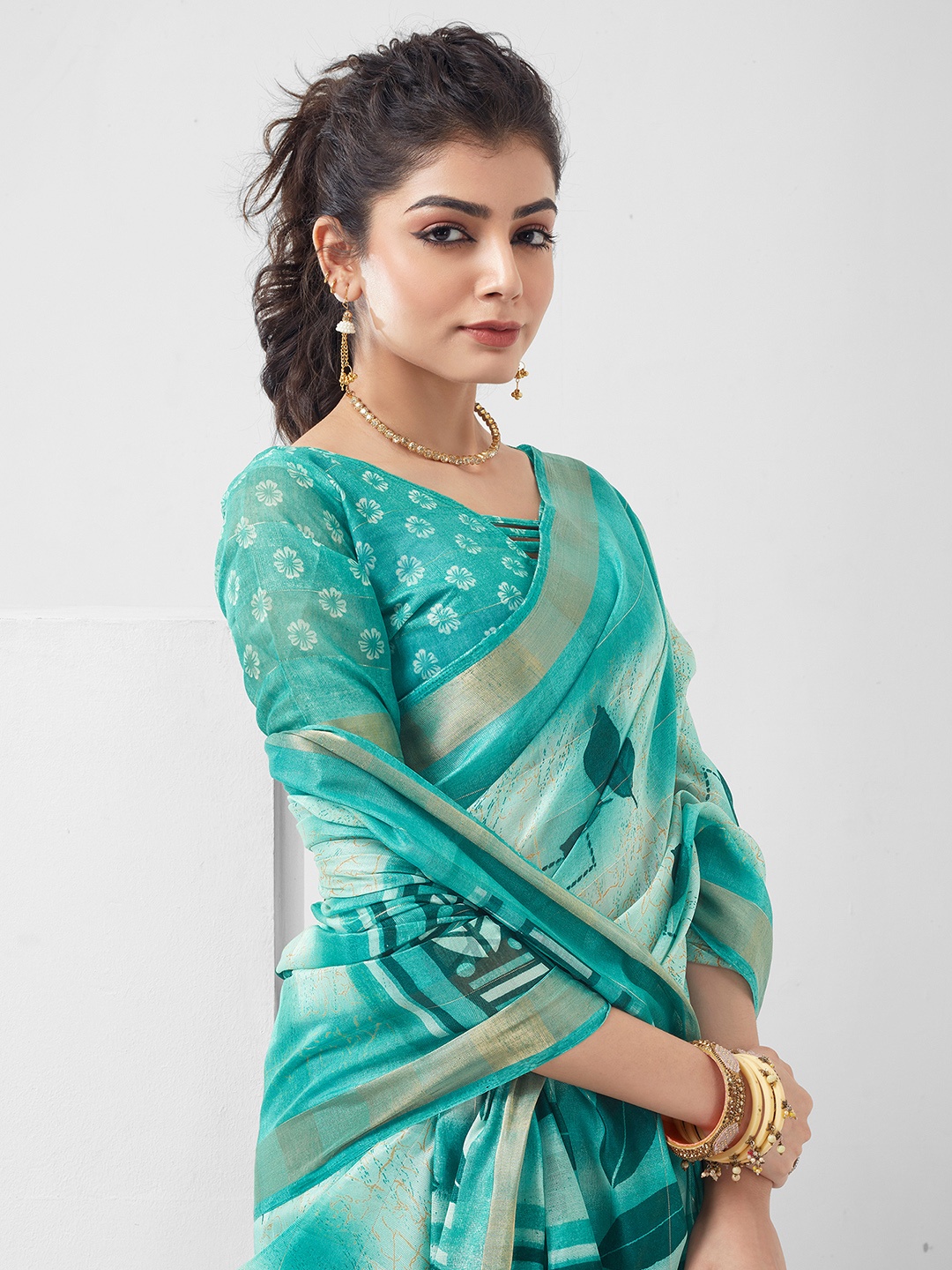 

KALINI Ethnic Motifs Printed Zari Saree, Blue