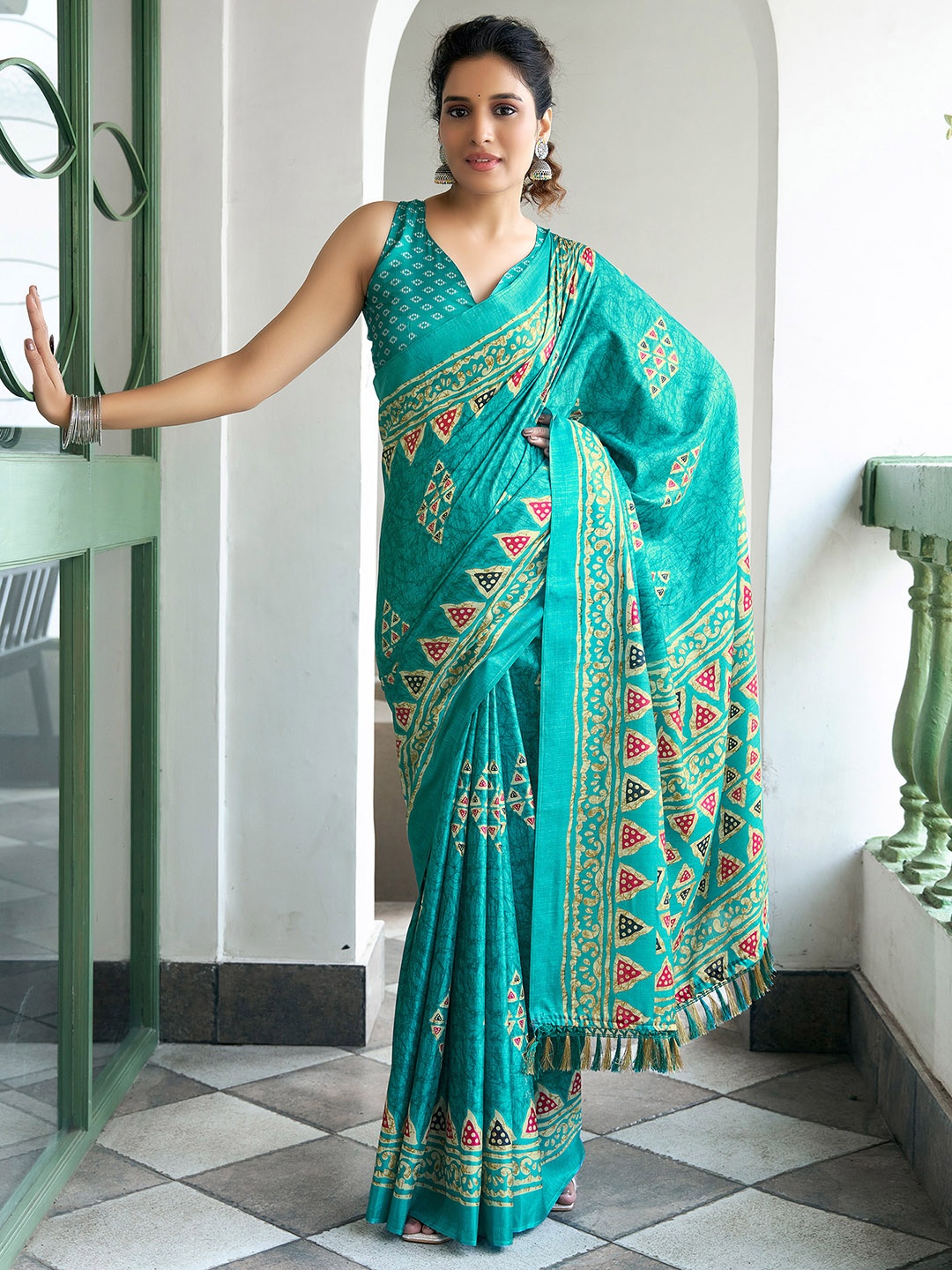 

KALINI Geometric Printed Saree With Tassels, Blue