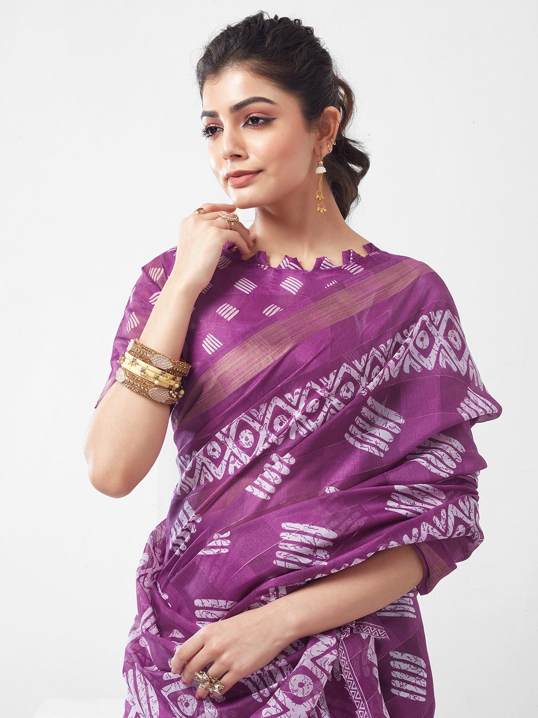 

KALINI Geometric Printed Zari Bagh Saree, Purple