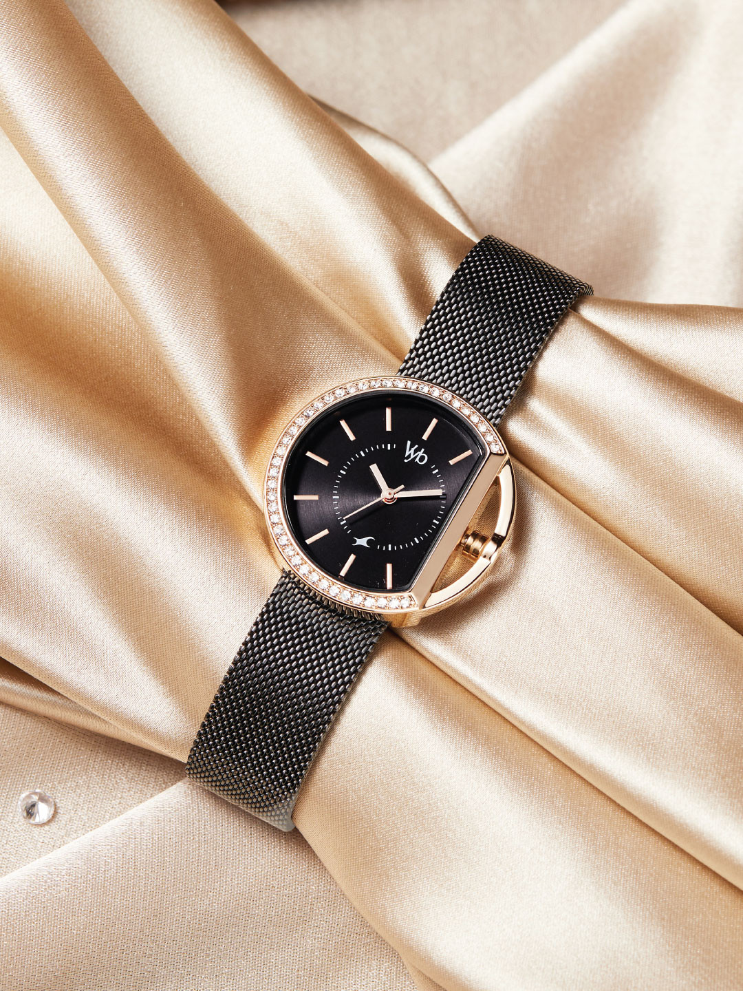 

Fastrack Women Stainless Steel Bracelet Style Straps Analogue Watch FV60015KM01W, Black