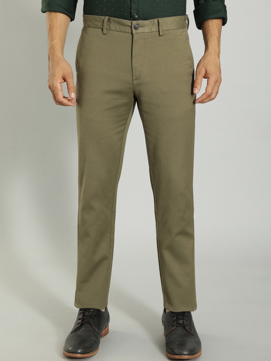 

Indian Terrain Men Brooklyn Slim Fit Cotton Trousers, Green