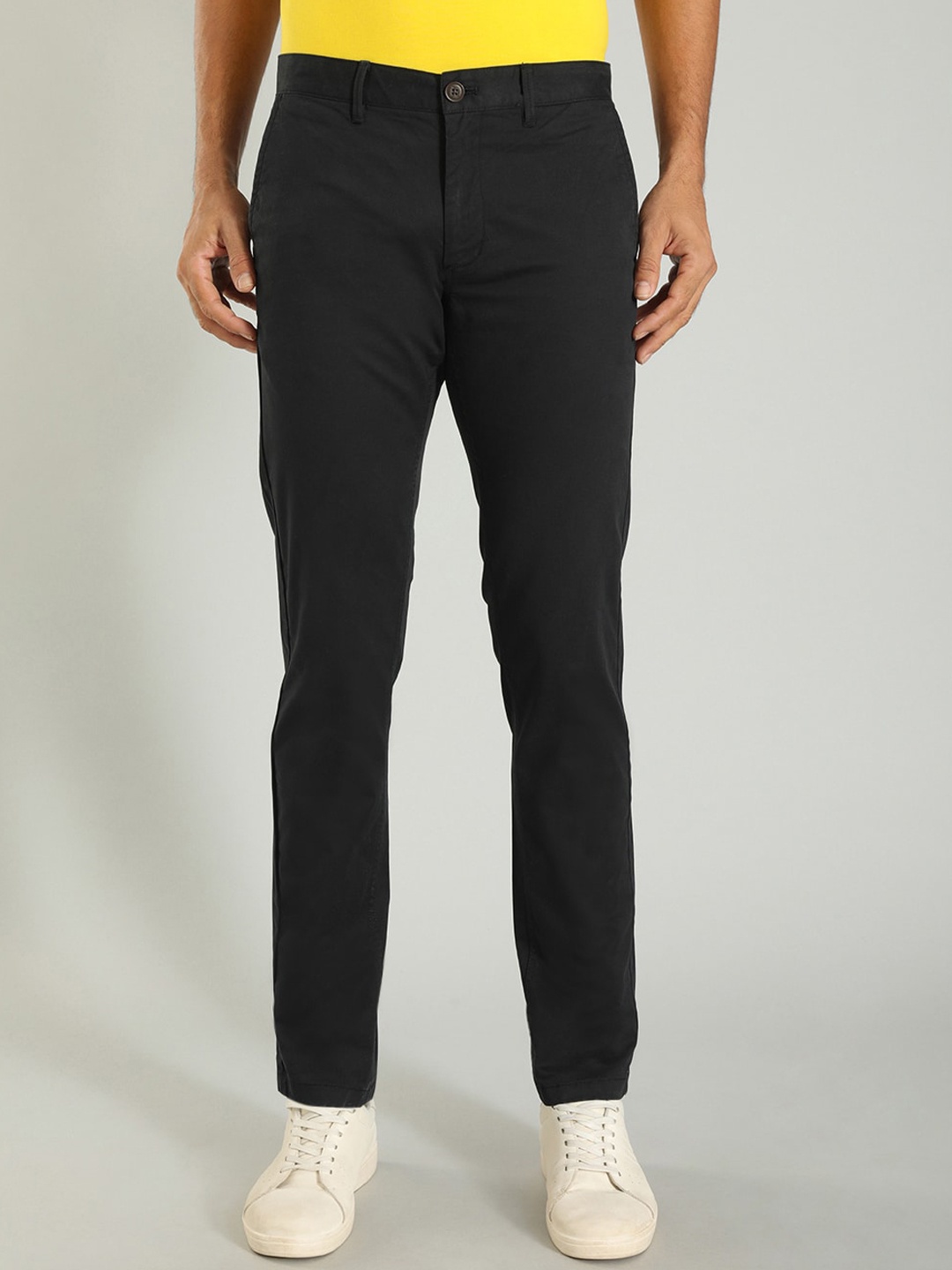 

Indian Terrain Men Brooklyn Slim Fit Cotton Trousers, Black