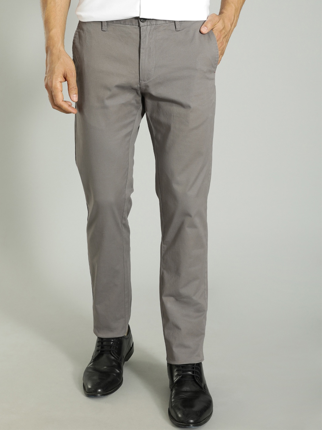 

Indian Terrain Men Brooklyn Slim Fit Mid-Rise Cotton Chinos Trouser, Grey