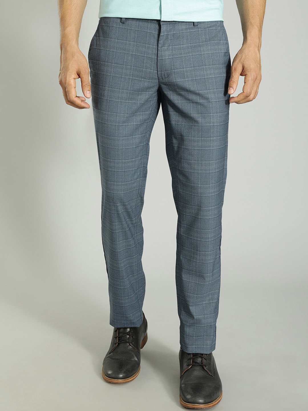 

Indian Terrain Men Checked Brooklyn Slim Fit Cotton Trousers, Navy blue