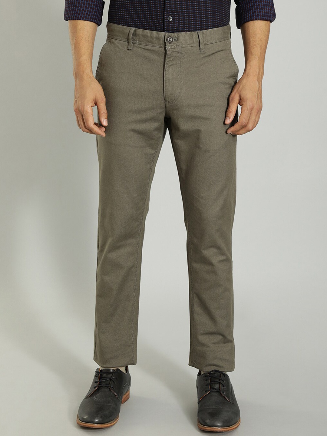 

Indian Terrain Men Brooklyn Slim Fit Cotton Trousers, Green
