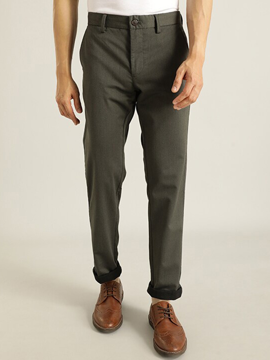 

Indian Terrain Men Brooklyn Slim Fit Trousers, Green