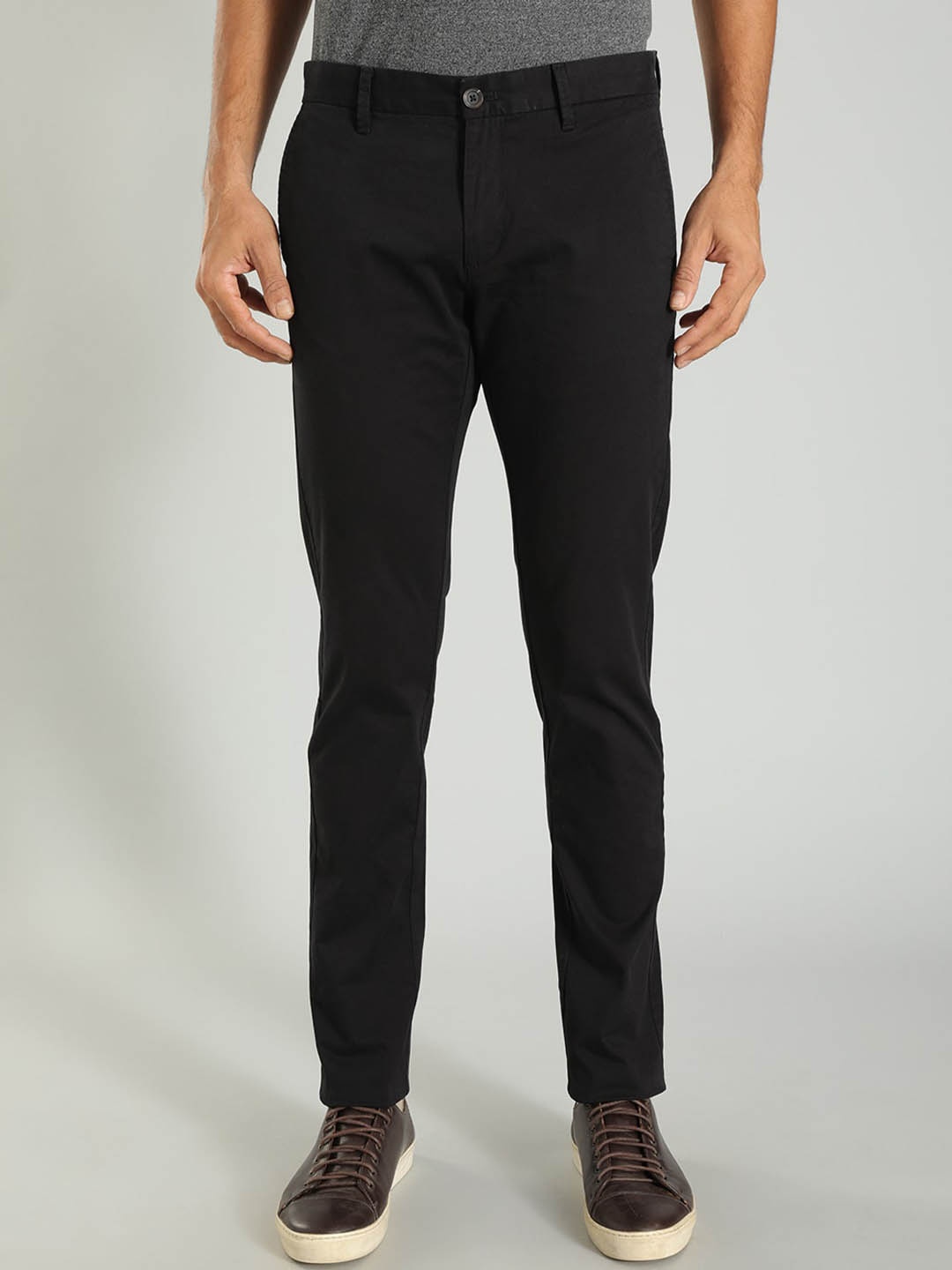 

Indian Terrain Men Cotton Brooklyn Slim Fit Mid-Rise Trouser, Black