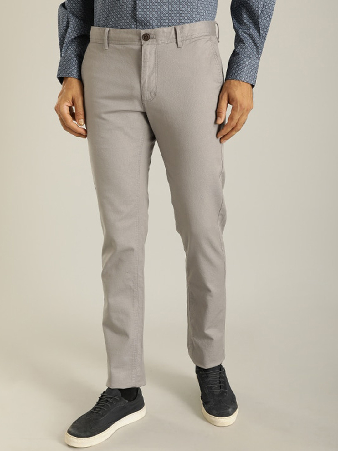 

Indian Terrain Men Brooklyn Slim Fit Mid-Rise Cotton Chinos Trouser, Grey