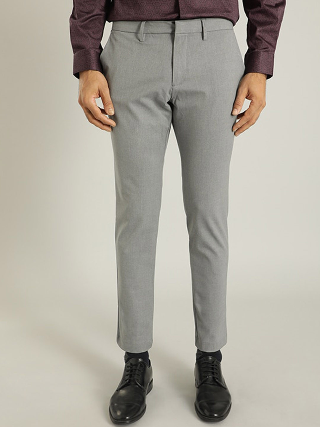 

Indian Terrain Men Urban - C Tapered Fit Trousers, Grey