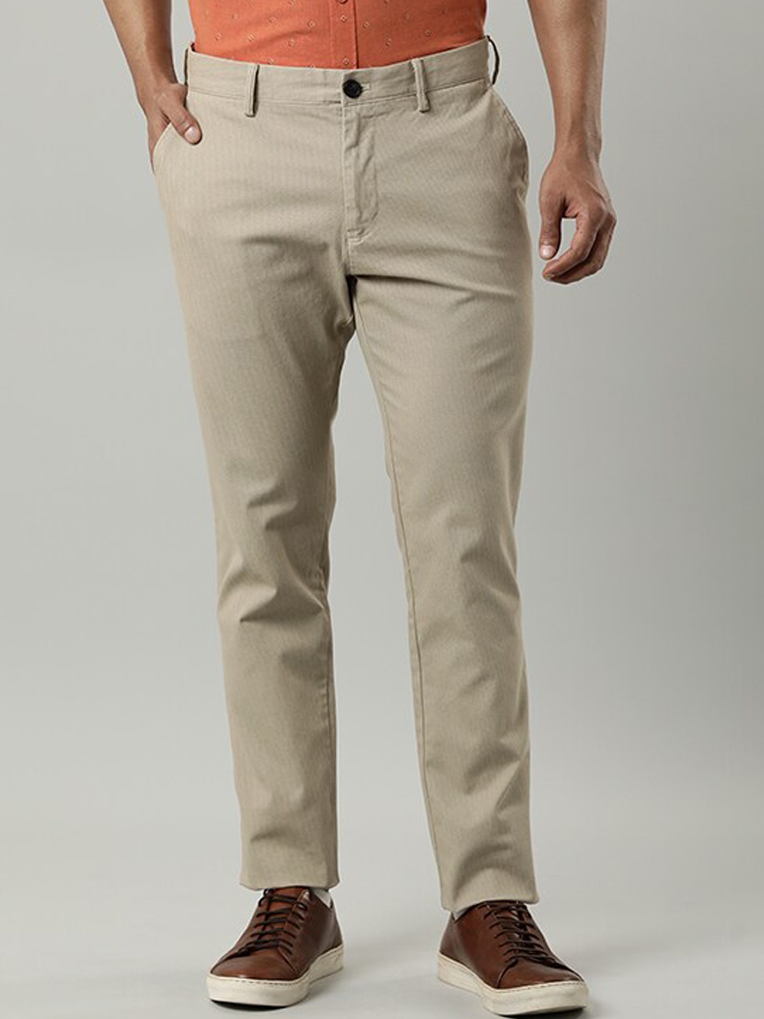

Indian Terrain Men Urban Tapered Fit Mid-Rise Cotton Trouser, Beige